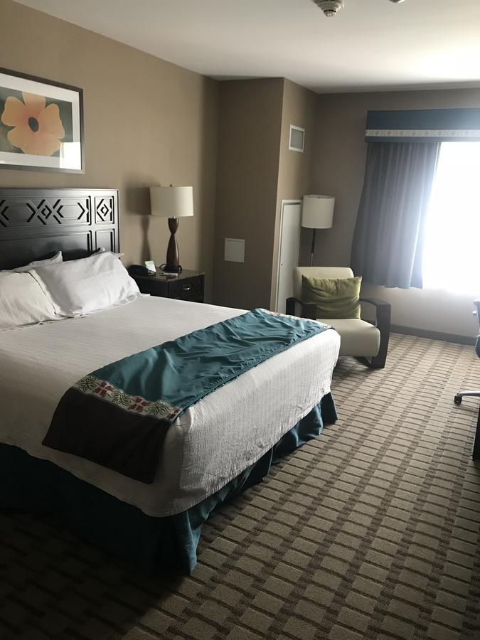 Soaring Eagle Waterpark And Hotel Mount Pleasant Exterior photo